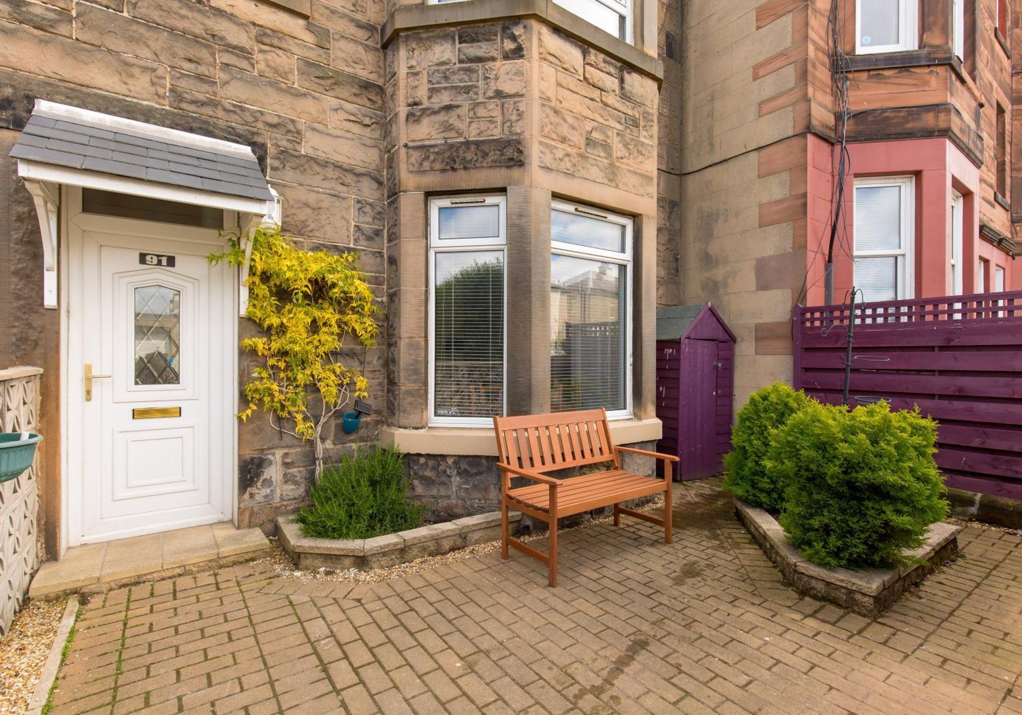 Apartment Lochend Road - 414 Edinburgh